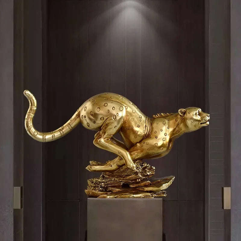 Escultura de Leopardo Dourado